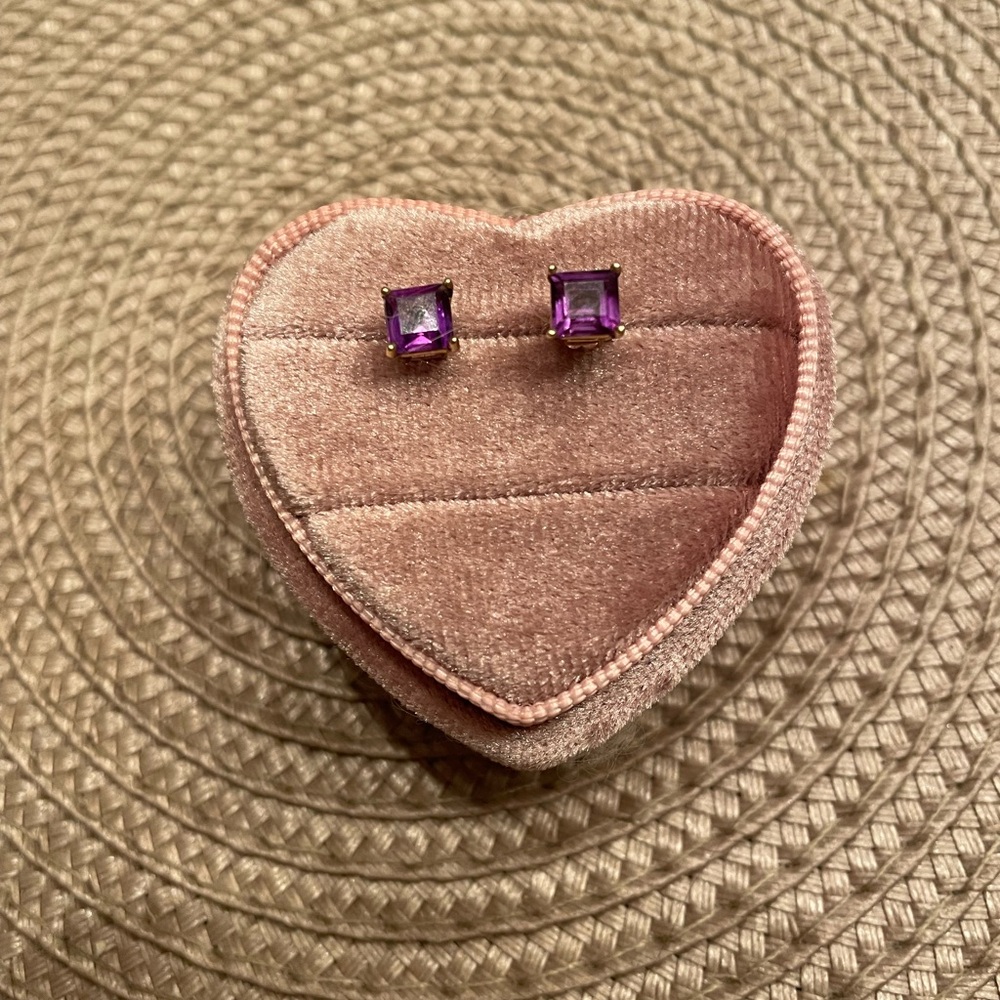 Amethyst 14k gold earrings.